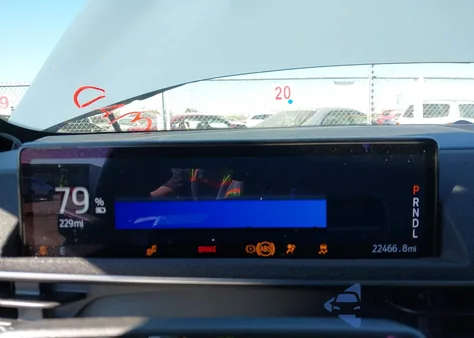 2024 Ford Mustang Mach-E Select z USA, uszkodzony, nr VIN 3FMTK1SUXRMA44283